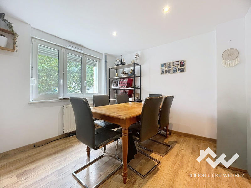 Maison - 104 m² - 7 pièces