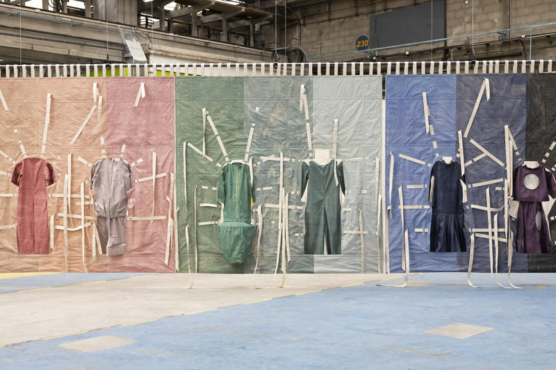 Idiopolis (I-X) - une œuvre de Nefeli Papadimouli au Frac-Artothèque