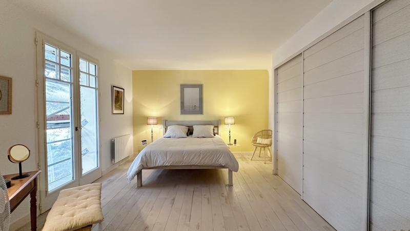 Appartement sur toit - 200 m² - 7 pièces