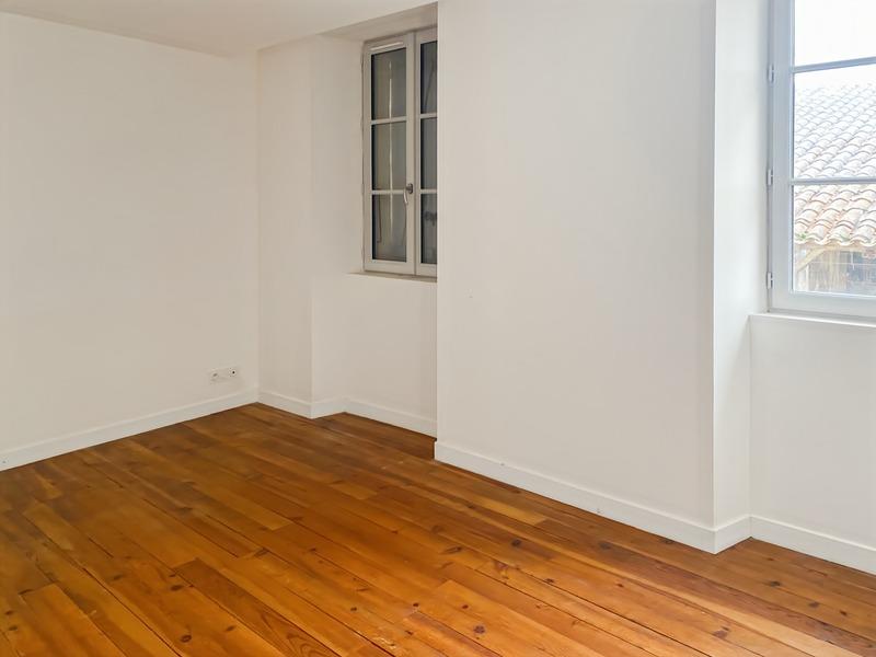 Maison de village - 380 m² - 15 pièces