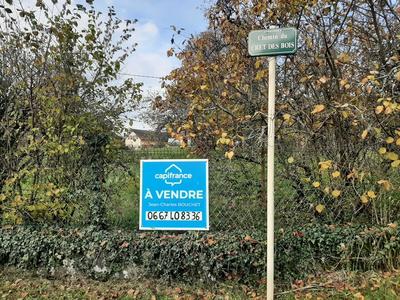 Terrain constructible - 3 048 m²