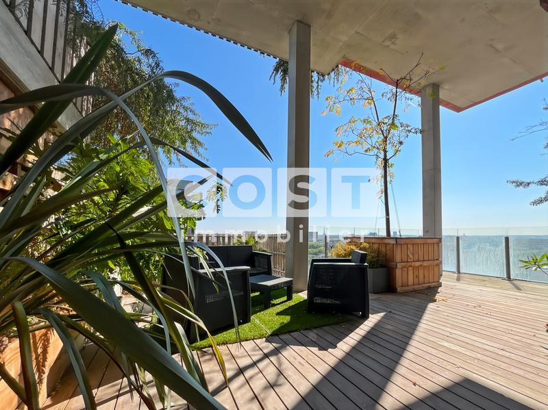 Appartement - 104 m² - 5 pièces