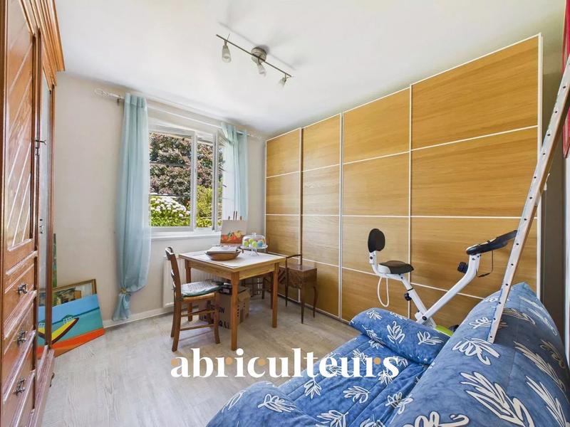 Maison - 186 m² - 7 pièces