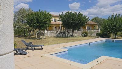 Villa - 229 m² - 7 pièces