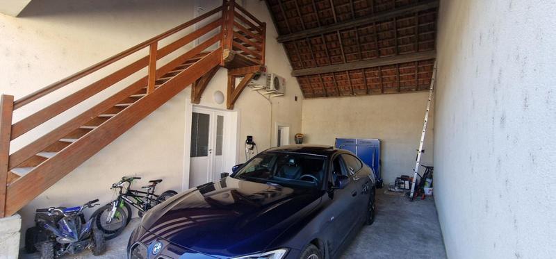 Maison - 310 m² - 11 pièces