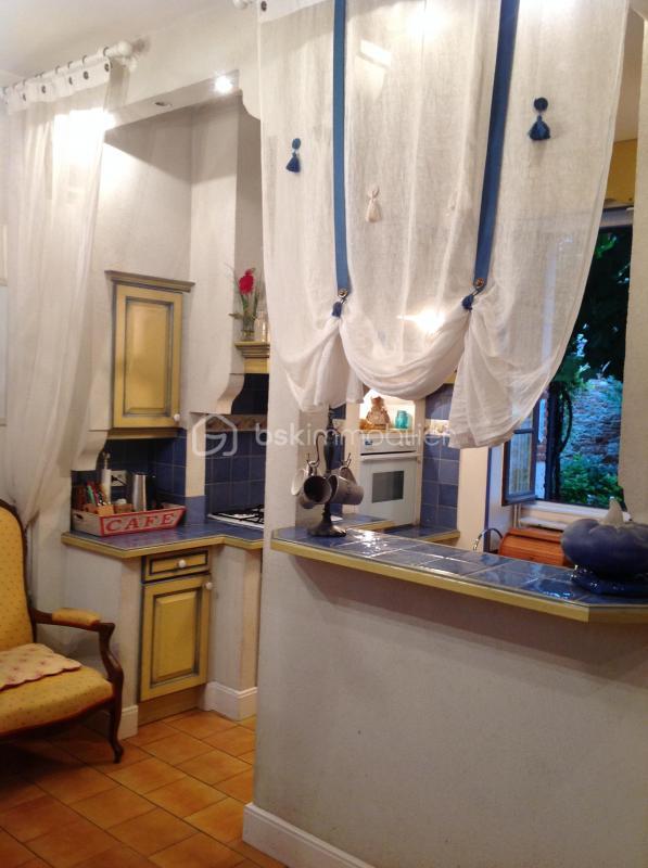 Maison - 300 m² - 8 pièces