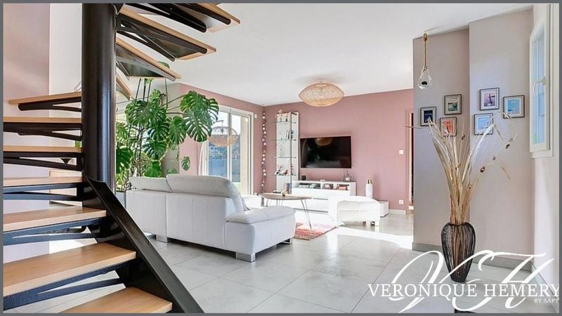 Maison - 180 m² - 5 pièces