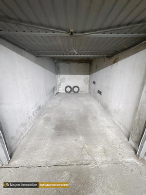 Parking / Garage - 15 m²