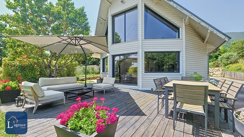 Maison - 231 m² - 6 pièces