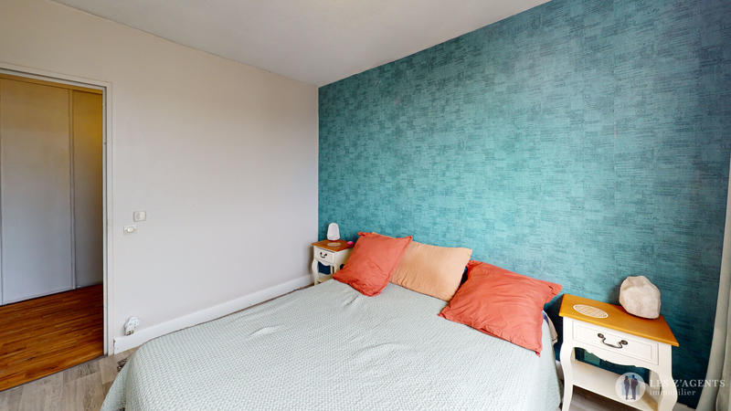 Appartement - 98 m² - 5 pièces