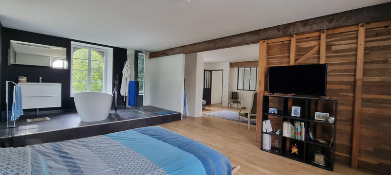 Maison - 800 m² - 11 pièces