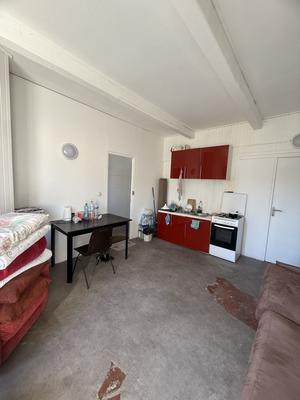 Maison - 227 m² - 12 pièces