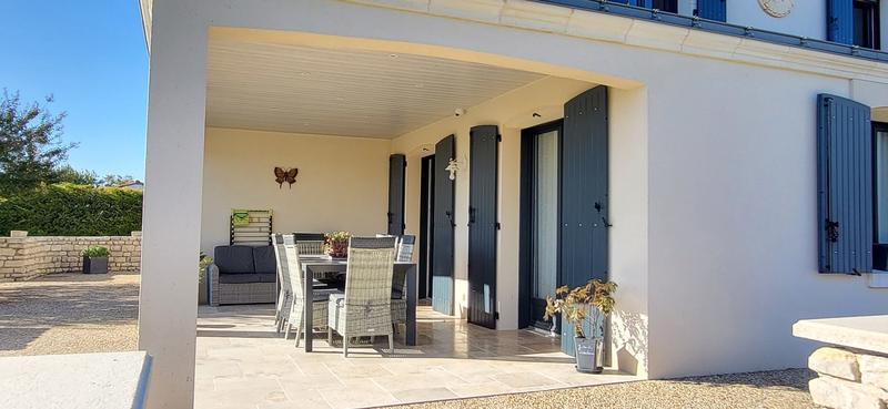 Maison traditionnelle - 166 m² - 6 pièces