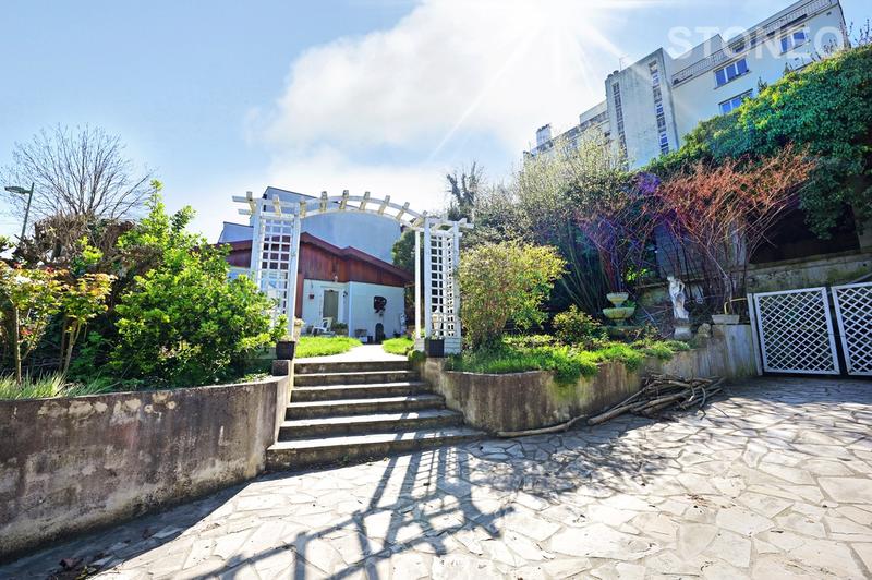 Maison ancienne - 580 m² - 2 pièces