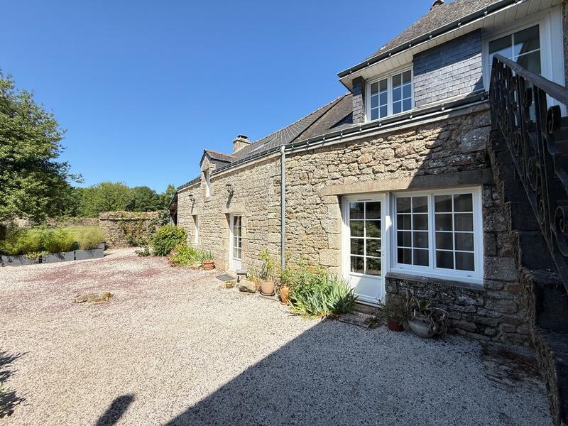 Maison - 459 m² - 14 pièces