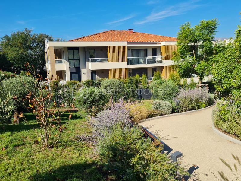 Appartement - 107 m² - 4 pièces