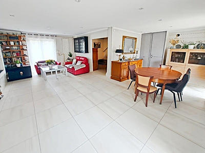 Maison - 153 m² - 7 pièces