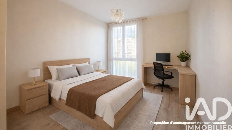 Appartement - 95 m² - 5 pièces