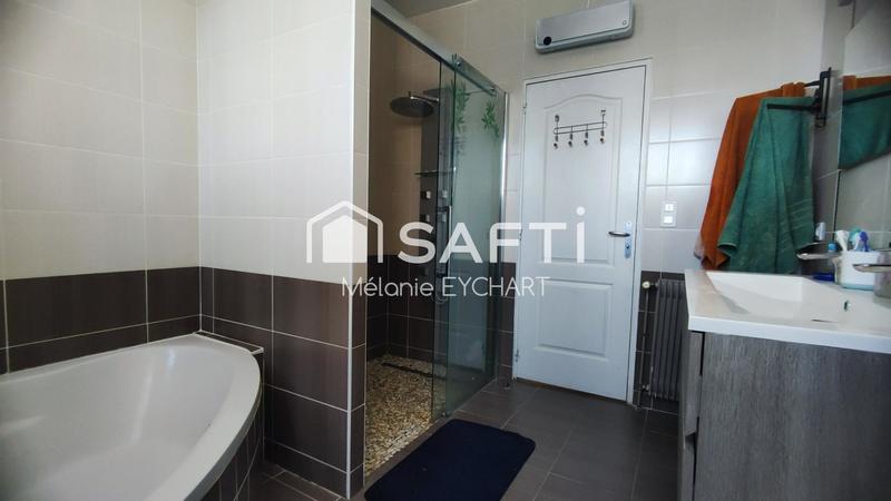 Maison - 195 m² - 7 pièces