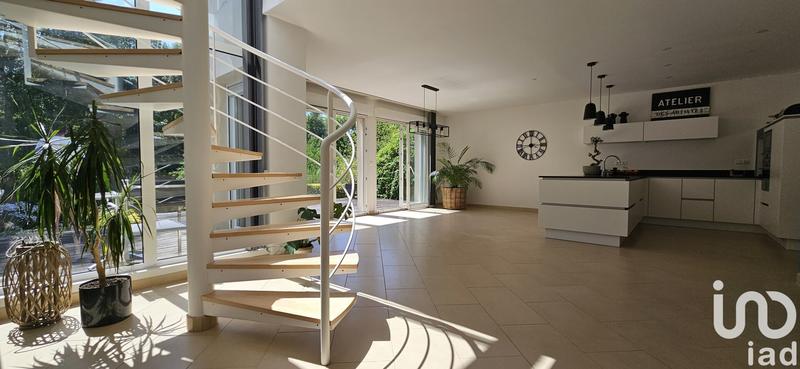 Maison - 159 m² - 5 pièces