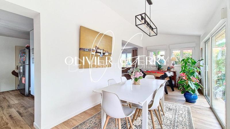 Villa - 148 m² - 6 pièces