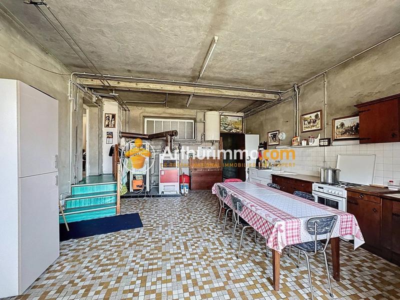 Maison - 189 m² - 8 pièces