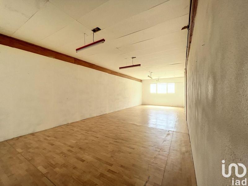 Local commercial - 3 000 m²