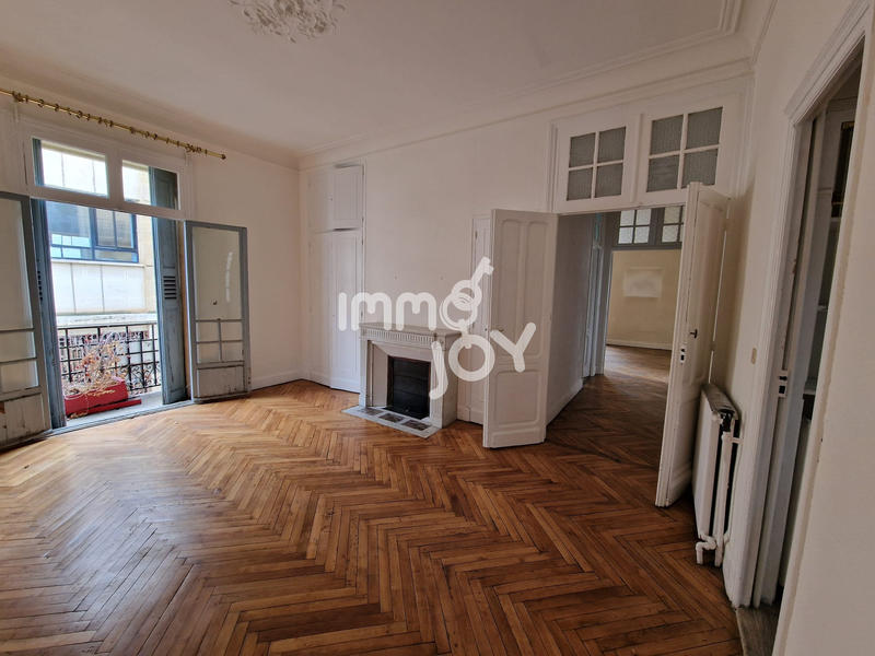 Appartement - 144 m² - 4 pièces