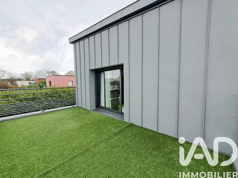 Maison - 203 m² - 2 pièces