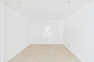 Appartement - 85 m² - 3 pièces