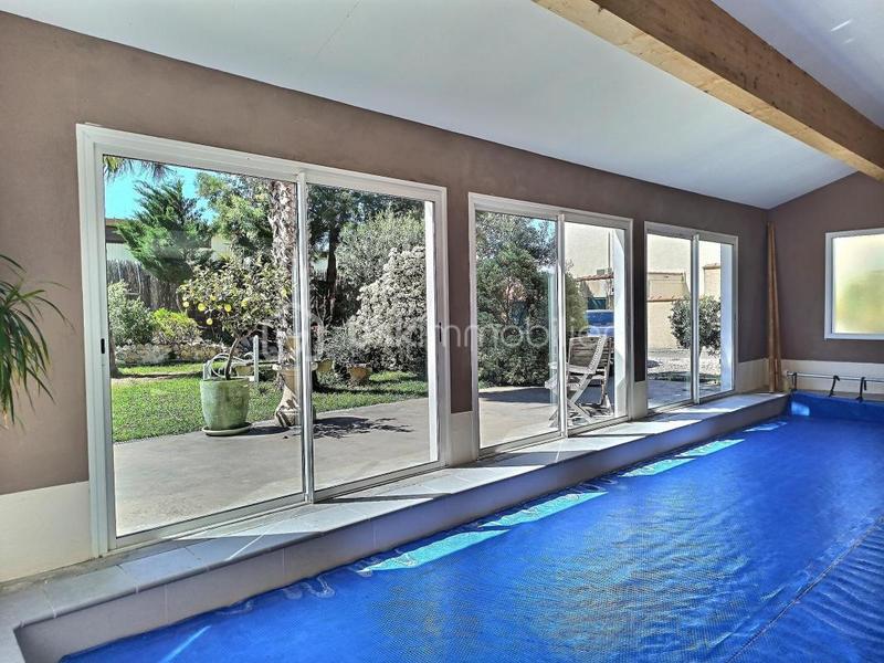 Maison - 220 m² - 7 pièces