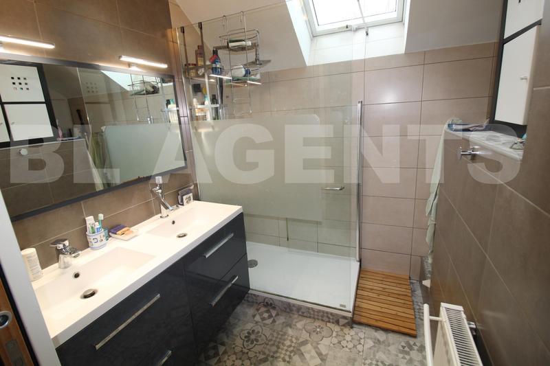 Maison traditionnelle - 100 m² - 5 pièces