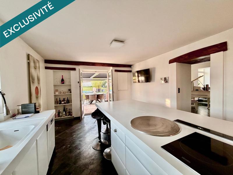 Maison - 346 m² - 10 pièces