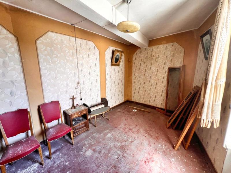 Maison - 220 m² - 7 pièces