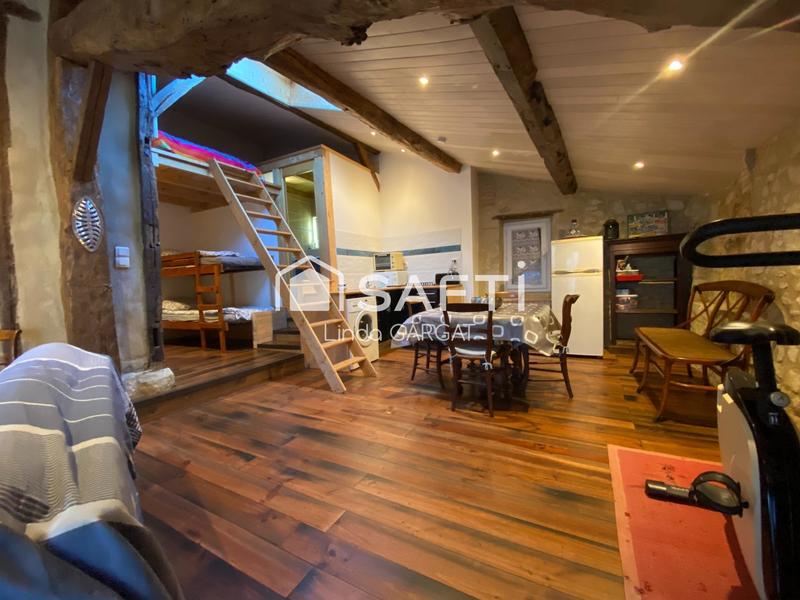 Maison - 215 m² - 7 pièces