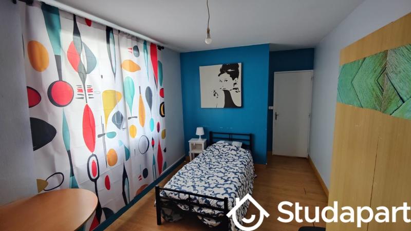 Chambre - 12 m² - 1 pièce