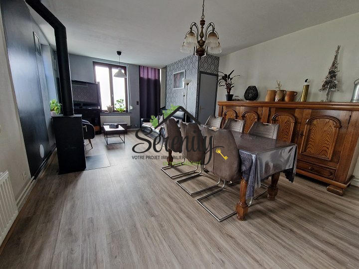 Maison - 90 m² - 4 pièces