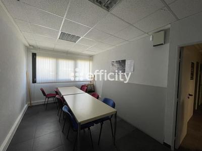 Bureau - 121 m² - 4 pièces