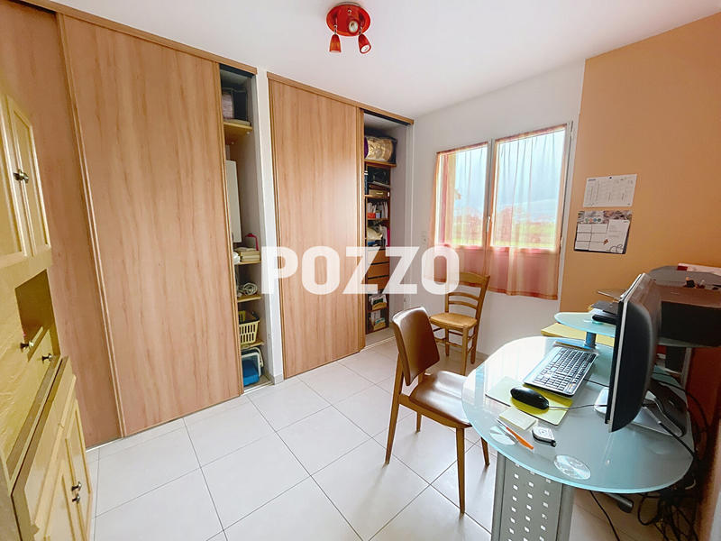 Maison - 95 m² - 5 pièces