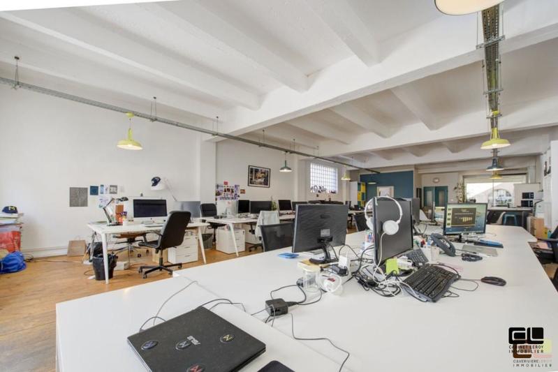 Loft - 255 m² - 2 pièces