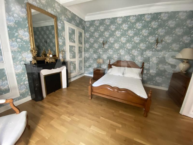 Maison de maîtres - 273 m² - 8 pièces