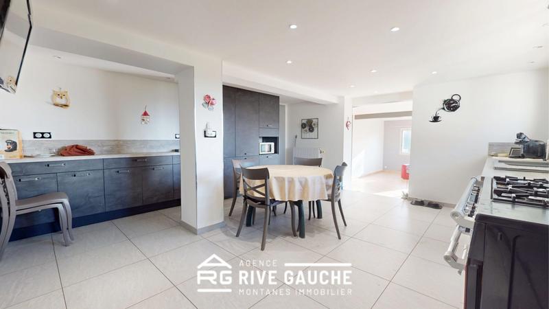 Maison - 192 m² - 6 pièces