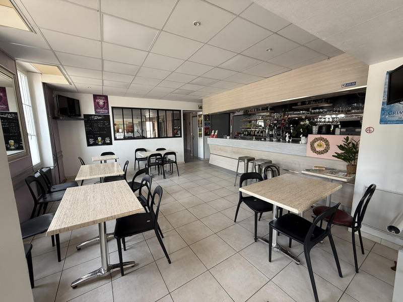 Local commercial - 407 m²