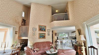 Maison - 190 m² - 9 pièces