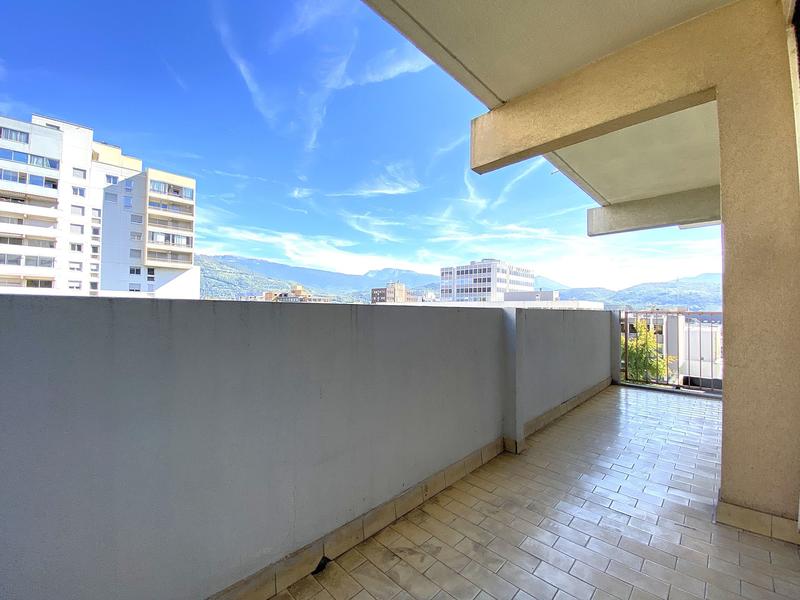 Appartement - 72 m² - 4 pièces