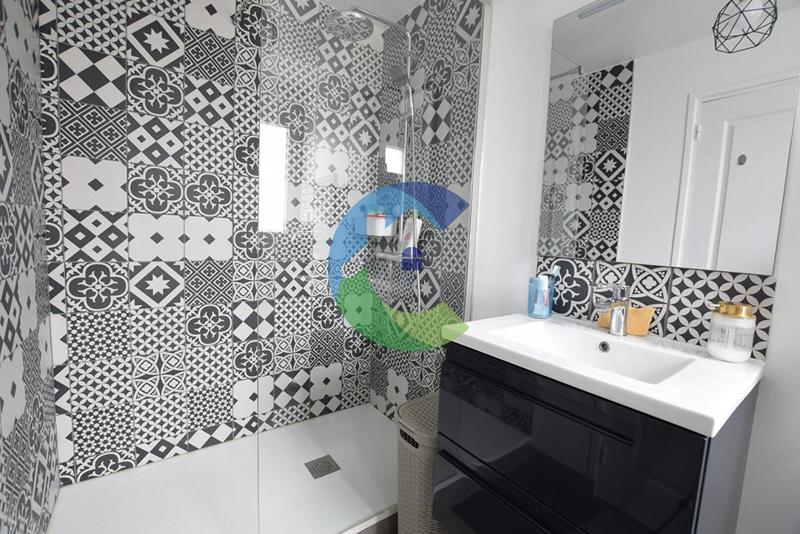 Pavillon - 97 m² - 5 pièces