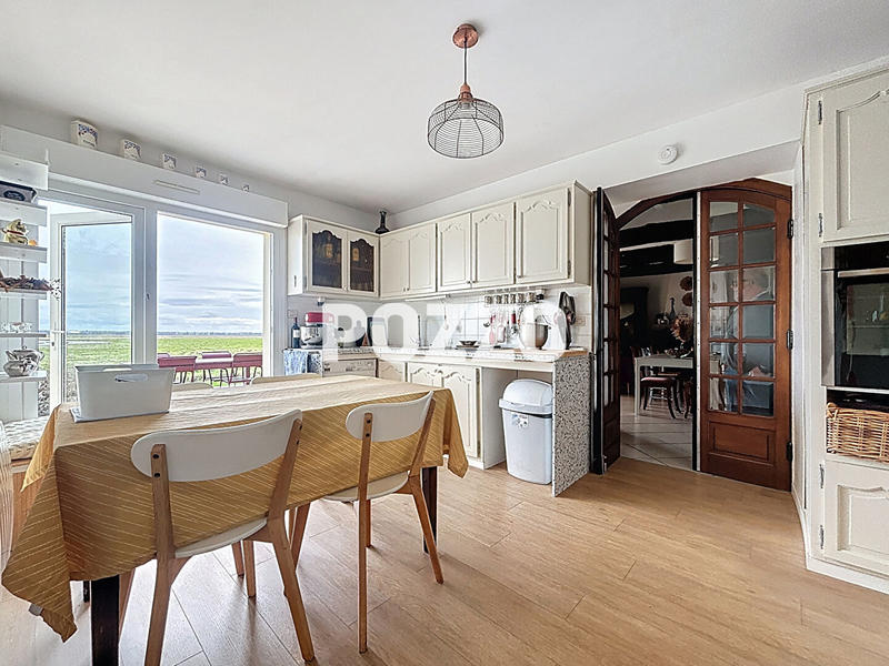 Maison - 143 m² - 8 pièces