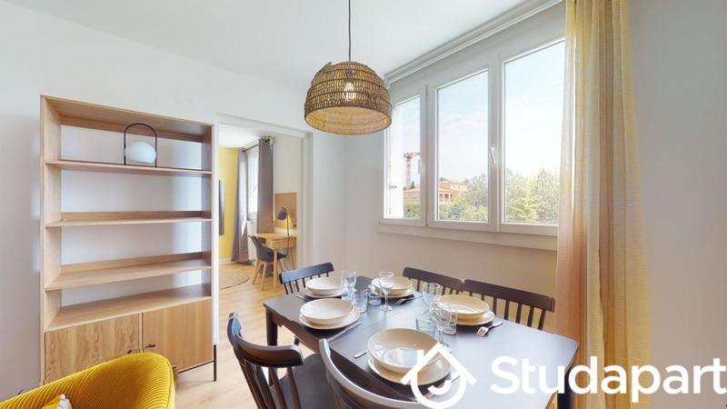 Chambre - 12 m² - 1 pièce