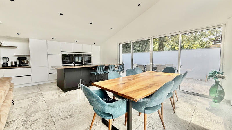 Villa - 165 m² - 7 pièces