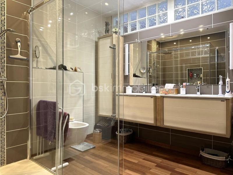 Maison - 153 m² - 5 pièces